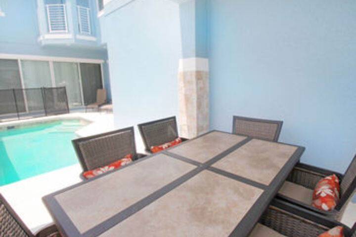 Pool 106 of 112