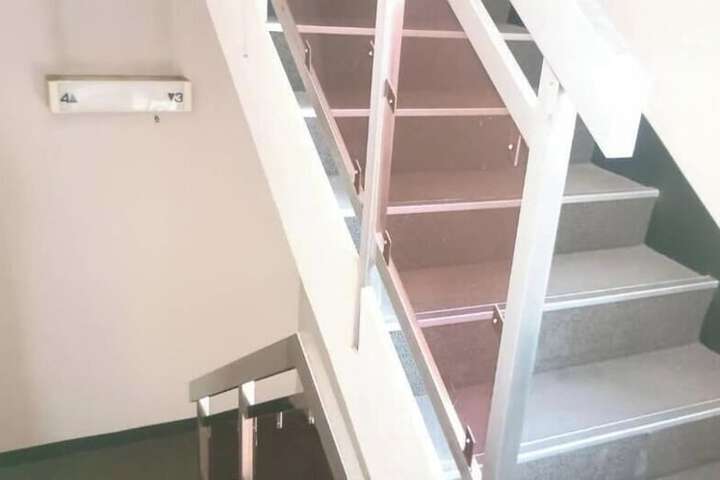 Room 7 of 16