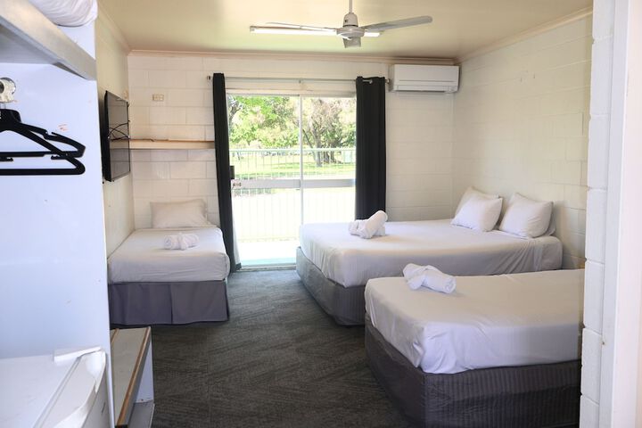 Room 6 of 19