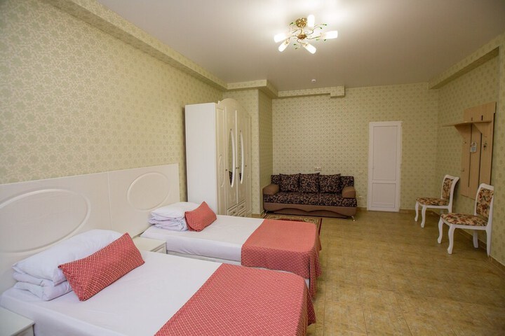 Room 16 of 64