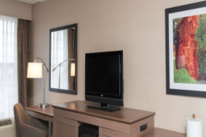 Room 176 of 372
