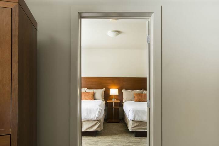 Room 22 of 105