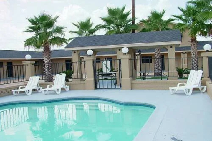 Pool 9 of 11