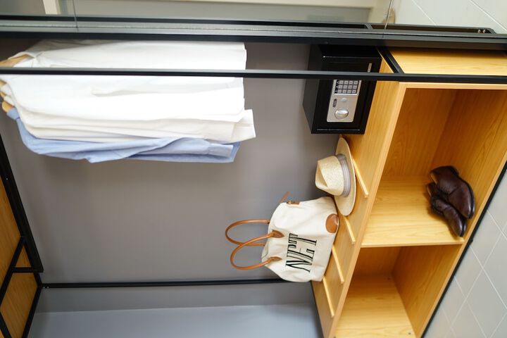 Room 10 of 63