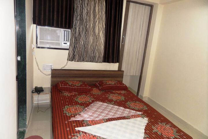 Room 14 of 20