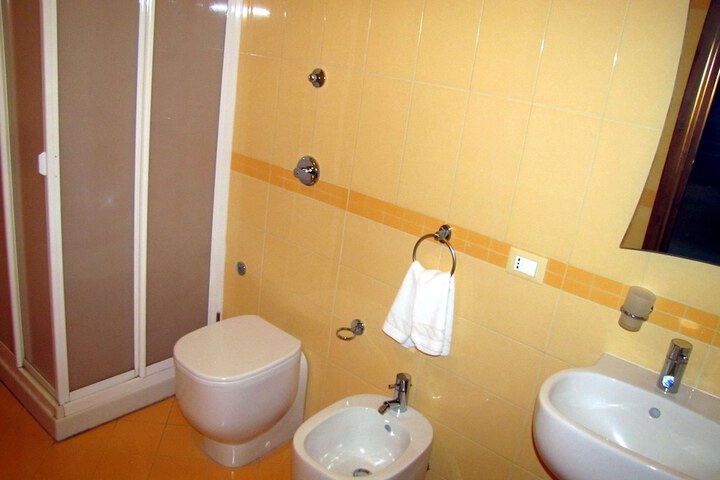 Room 20 of 42