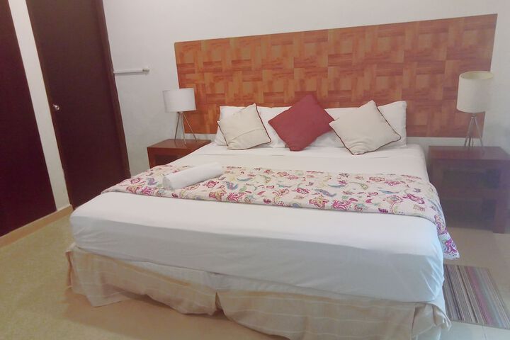 Room 28 of 129