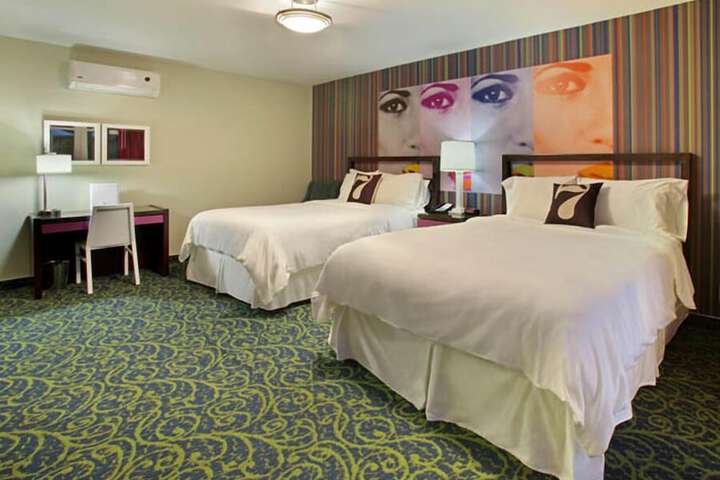 Deluxe 2 Queen Beds (3 of 3)
