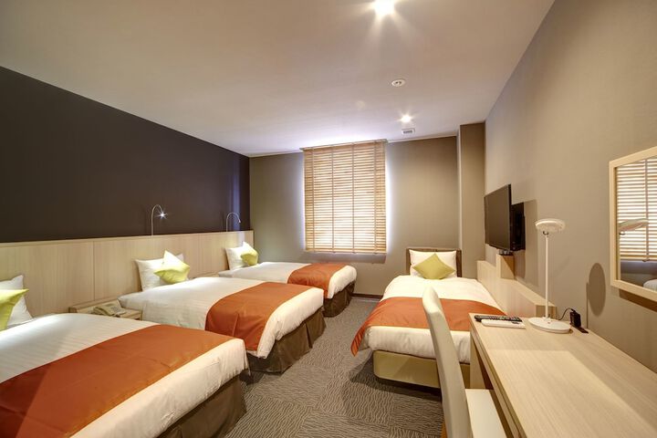 Room 9 of 115