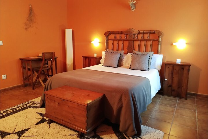 Room 3 of 44