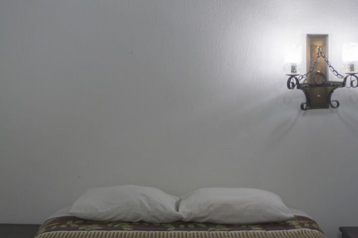 Room 28 of 59