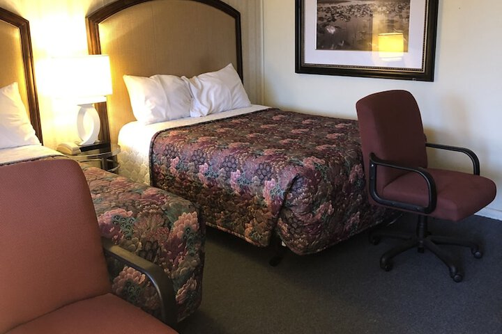 Queen or Double Bed (11 of 12)