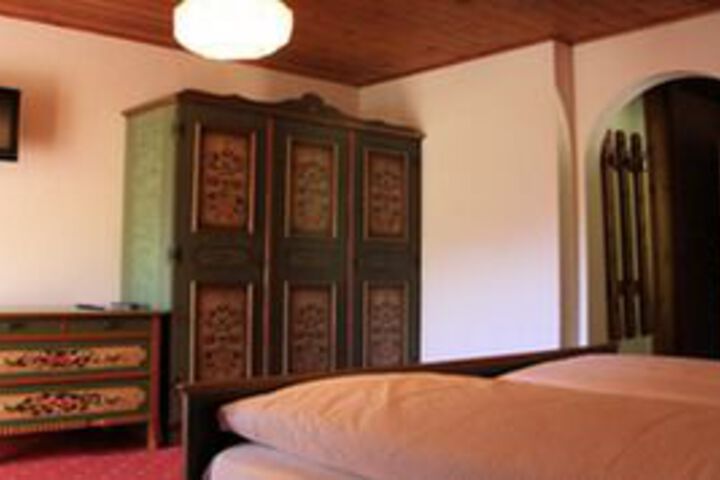 Room 16 of 48