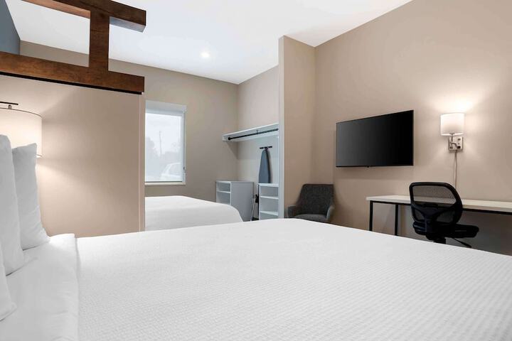 Room 34 of 64