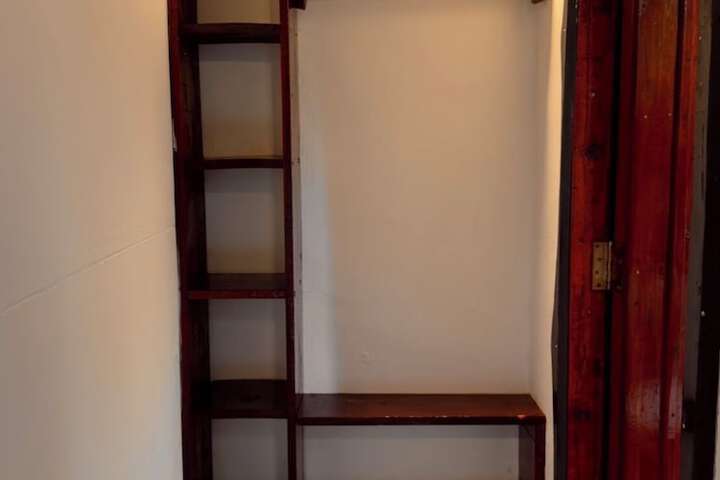 Room 183 of 288