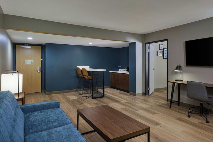 Room 20 of 38