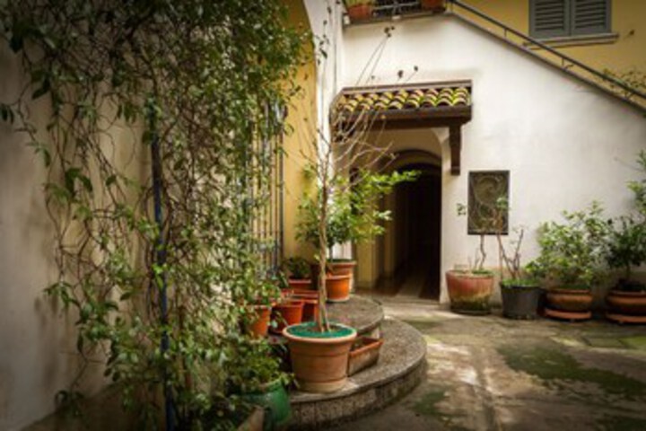 Hotel Exterior 5 of 22