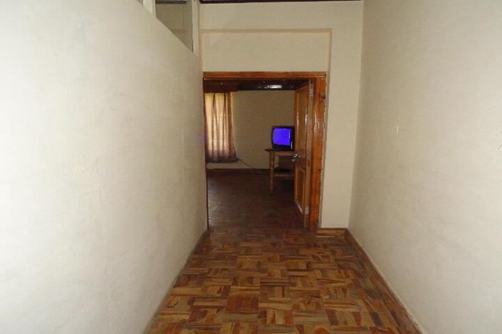 Room 2 of 5