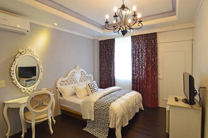 Room 4 of 31