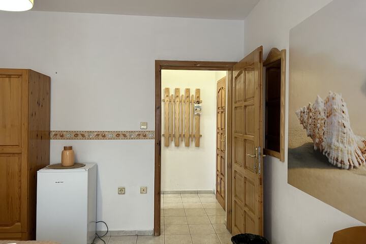 Room 65 of 146