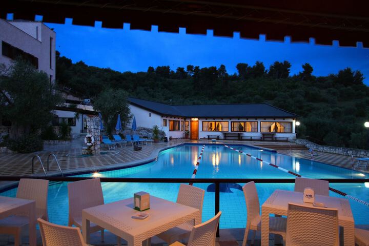 Hotel with Pool