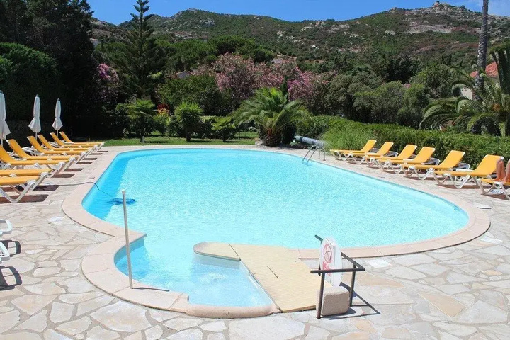 Pool 3 of 9