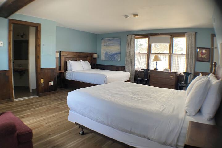 1 Queen Bed (18 of 80)