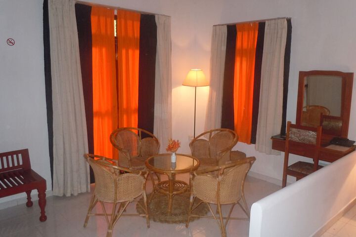 Room 3 of 21