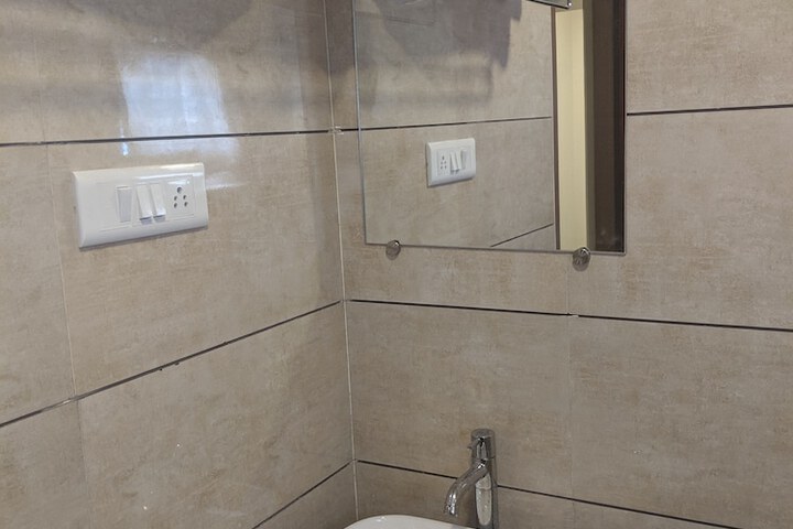 Room 12 of 14