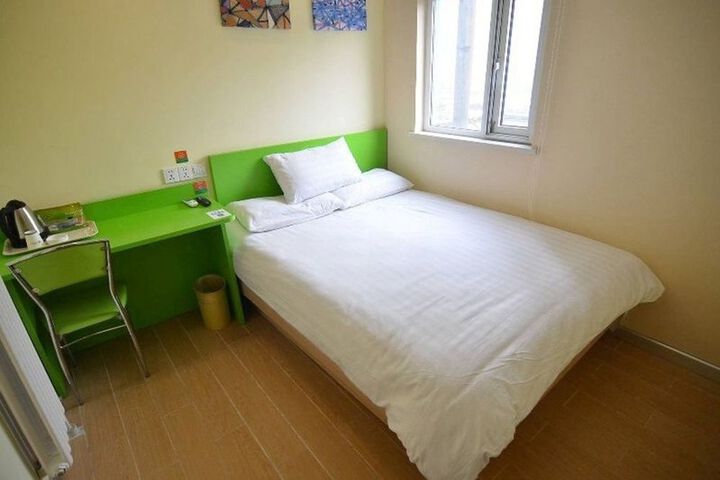 Room 21 of 54