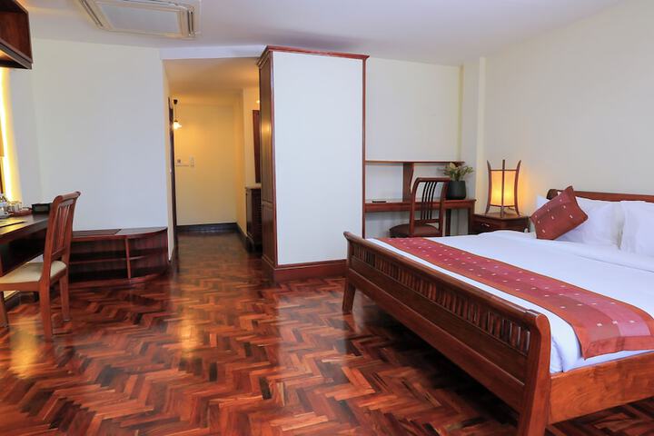 Room 12 of 47