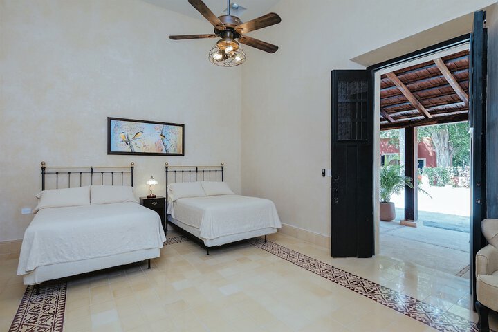 Room 6 of 26