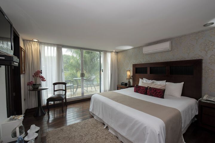 Room 33 of 75