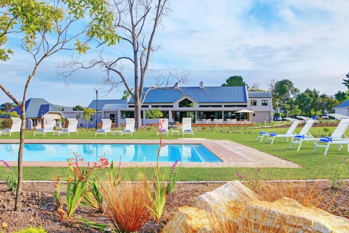 Pool Hotel