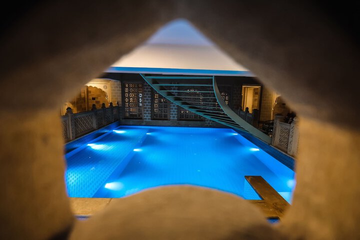 Pool 41 of 62