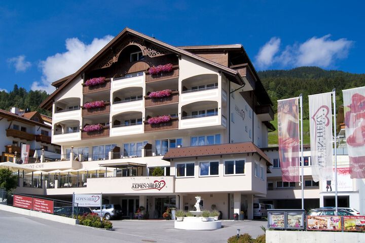 Romantik &  Spa Alpen-Herz in Ladis