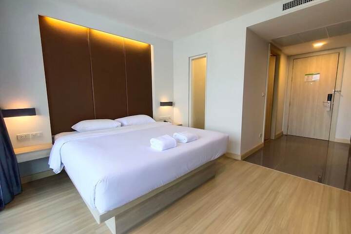 Room 46 of 102