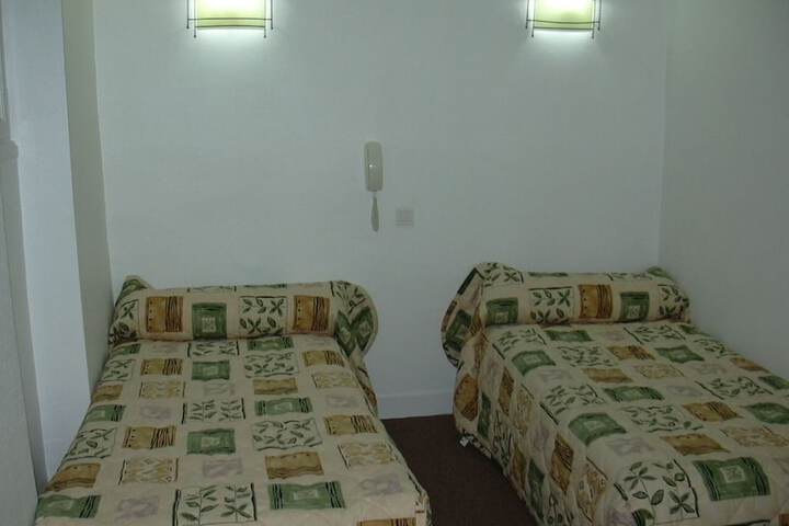 Room 5 of 35