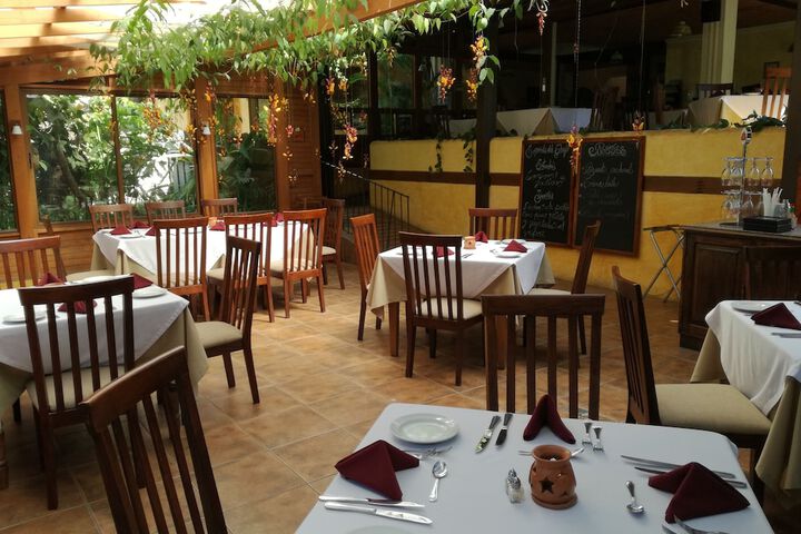 Dining Photos