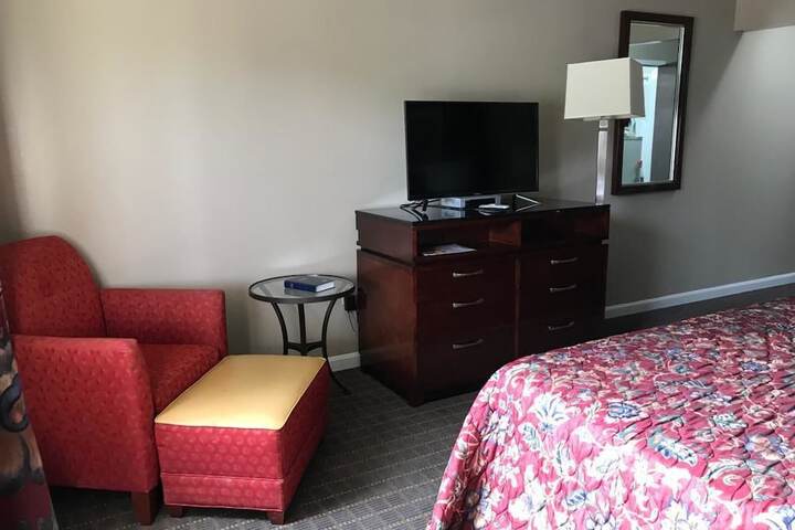 Room 9 of 19