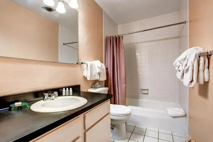Room 8 of 21