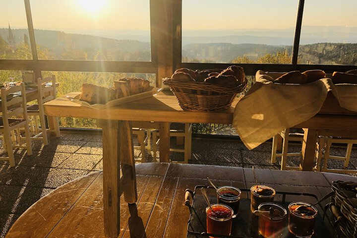 Dining 44 of 47