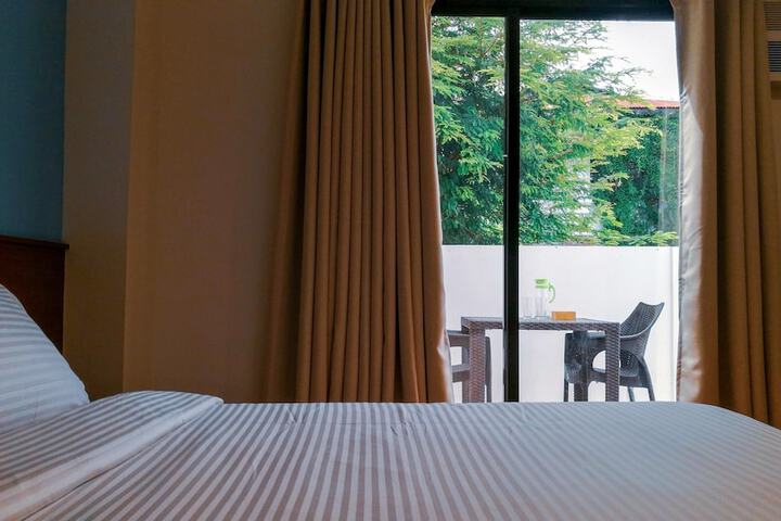 Room 6 of 15