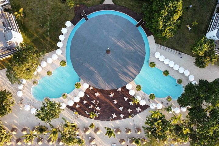 Pool 40 of 117