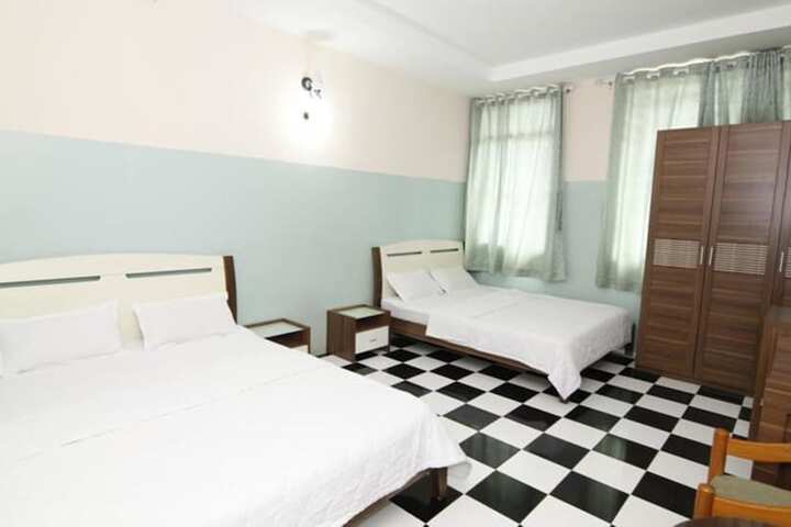 Room 17 of 51