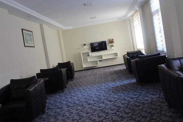 Room 2 of 14