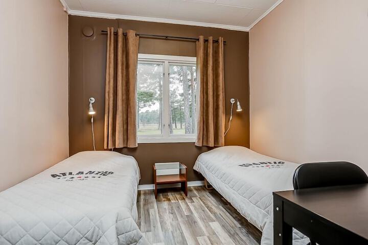 Room 11 of 38