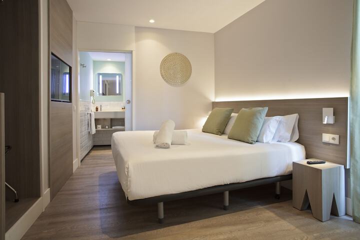 Room 9 of 51