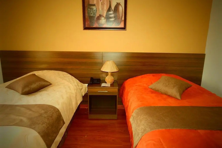 Room 4 of 19