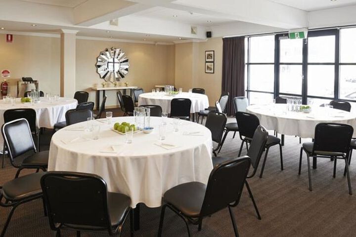 Ballroom/Hall 19 of 46